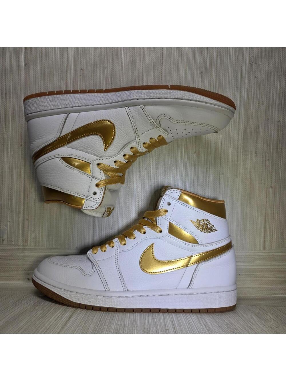 Jordan 1 Retro High OG white gold trainers. Size US 8 #sneakers #lifestyle